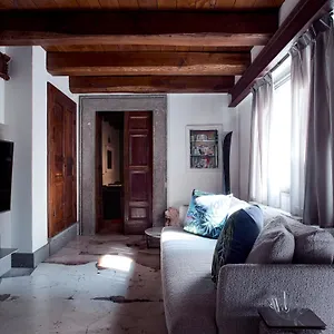 Aparthotel Palazzo Delle Pietre - Luxury, Rome